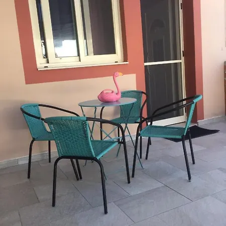 Domenica House Apartment Kondaraina Exterior photo