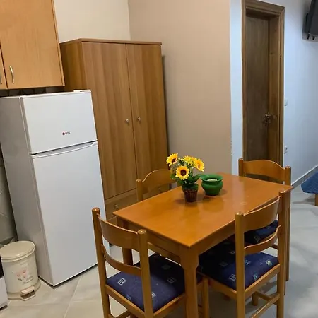 Domenica House Apartment Kondaraina Exterior photo
